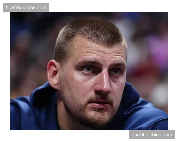 约基奇进攻选择合理性 面对包夹出球时机把握需提升