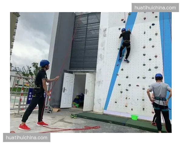 光场相机群本阶段开始普及，实景球员动作被数字化抽离